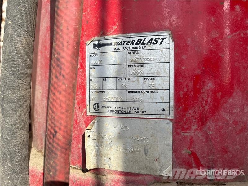Peterbilt 367 組合/真空油槽車