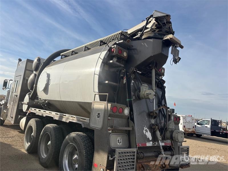 Peterbilt 367 Комби / вакуум камиони
