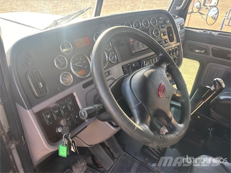 Peterbilt 367 Trekkvogner