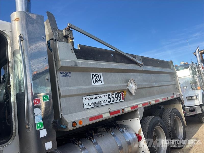 Peterbilt 367 Tipper trucks
