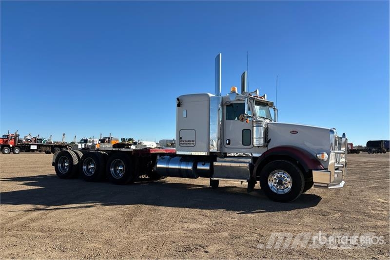 Peterbilt 367 وحدات الجر