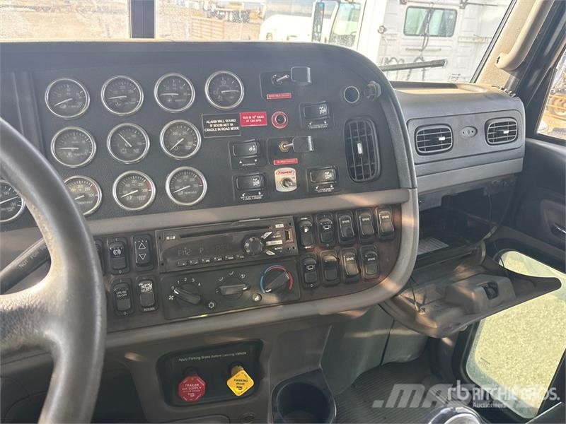 Peterbilt 367 Комби / вакуум камиони
