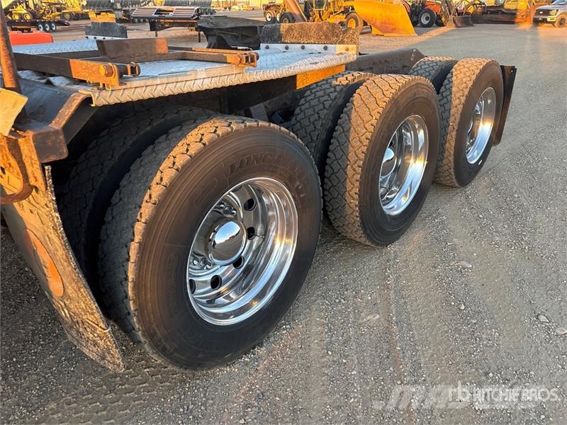 Peterbilt 367 Sadulveokid
