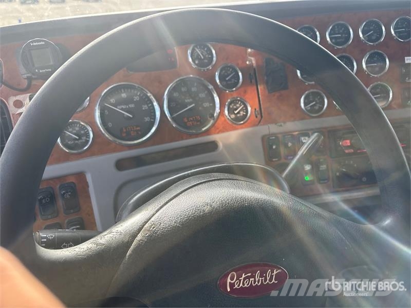 Peterbilt 367 Tipper trucks