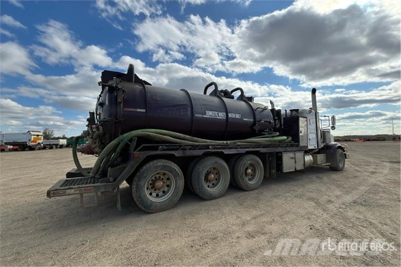 Peterbilt 367 組合/真空油槽車