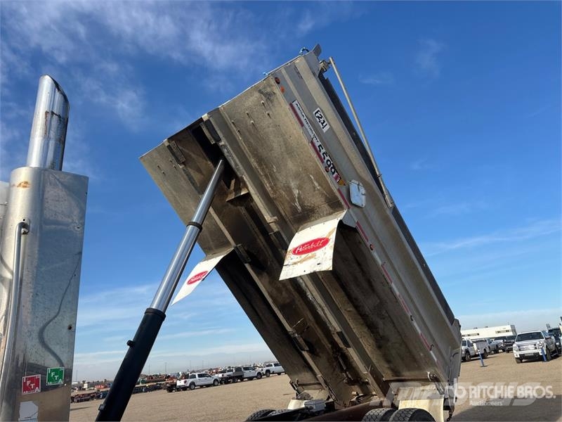Peterbilt 367 Tipper trucks