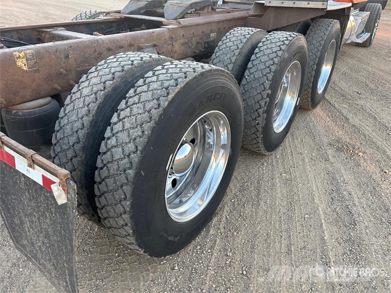 Peterbilt 367 Sadulveokid