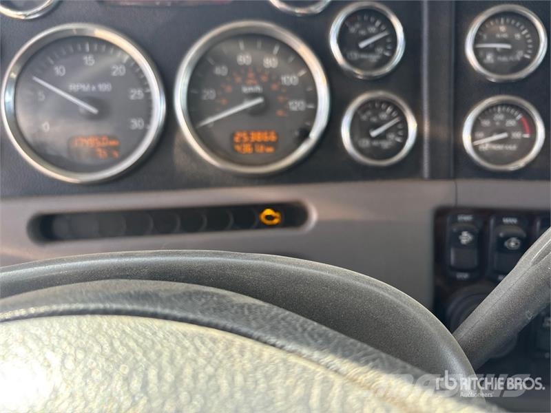 Peterbilt 367 Комби / вакуум камиони

