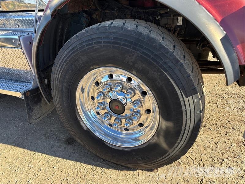 Peterbilt 367 وحدات الجر