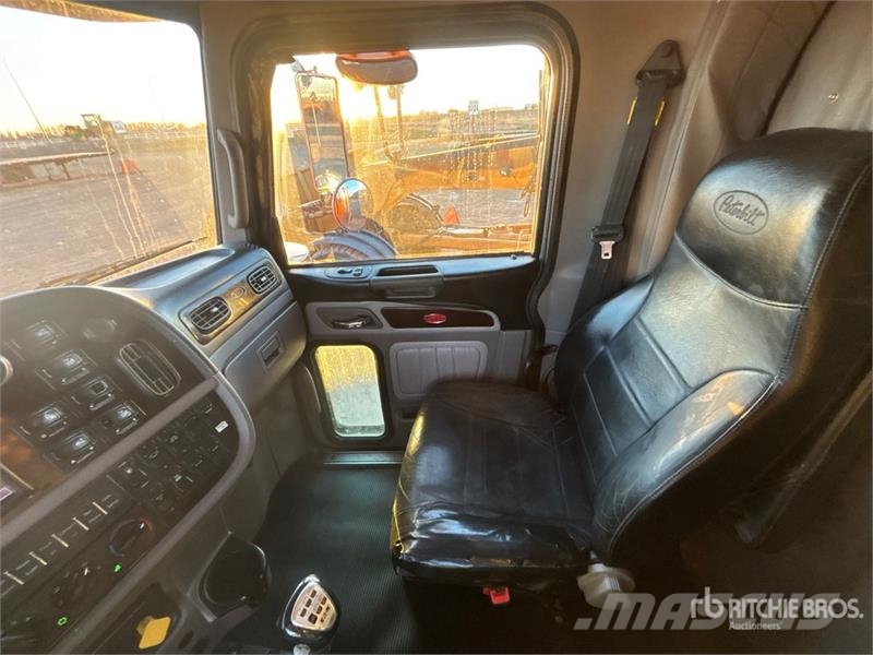 Peterbilt 367 Sadulveokid