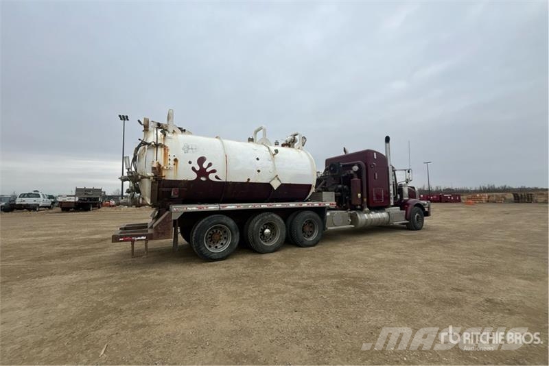 Peterbilt 367 Ассенизаторские машины