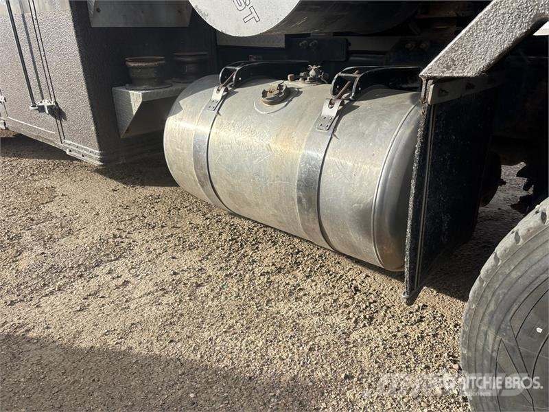 Peterbilt 367 Комби / вакуум камиони

