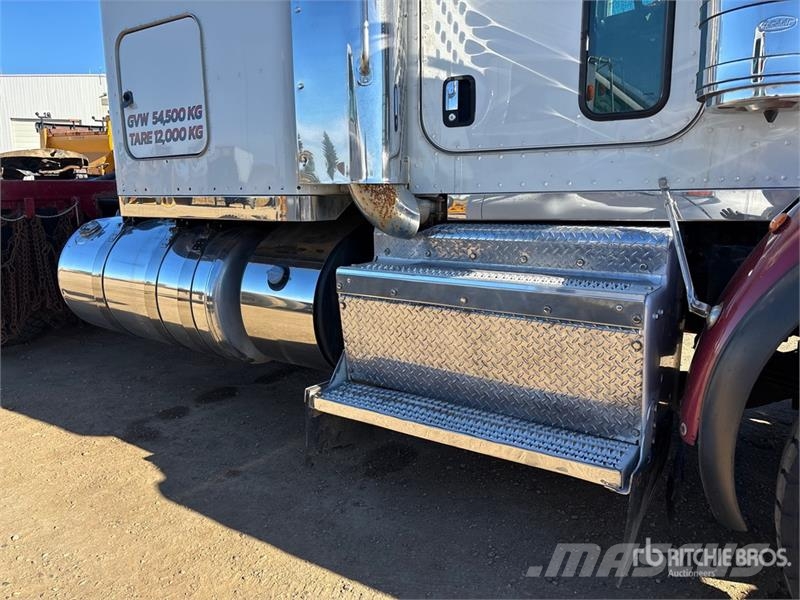 Peterbilt 367 وحدات الجر