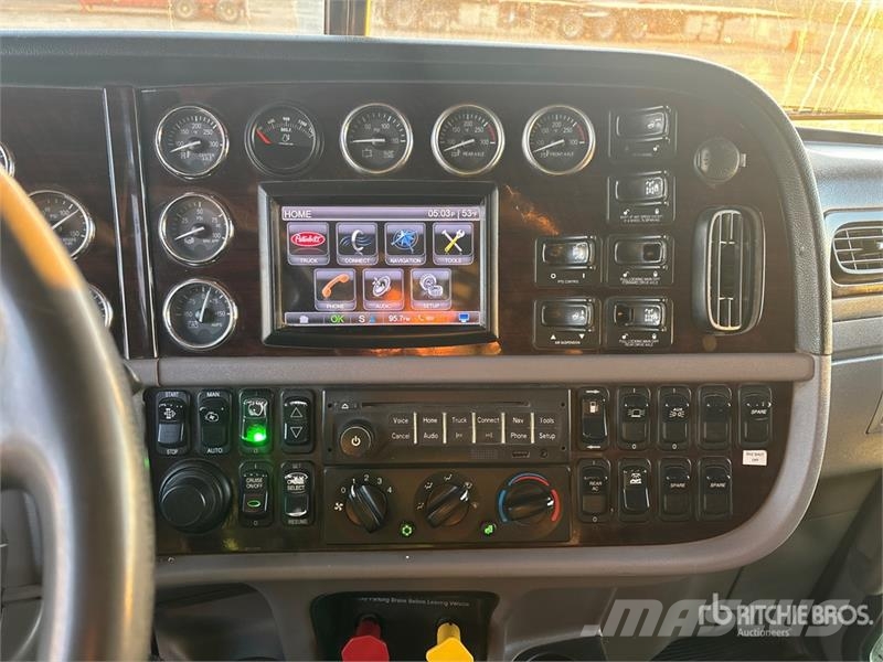 Peterbilt 367 Sadulveokid
