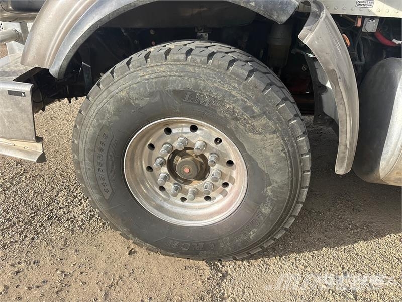 Peterbilt 367 Комби / вакуум камиони
