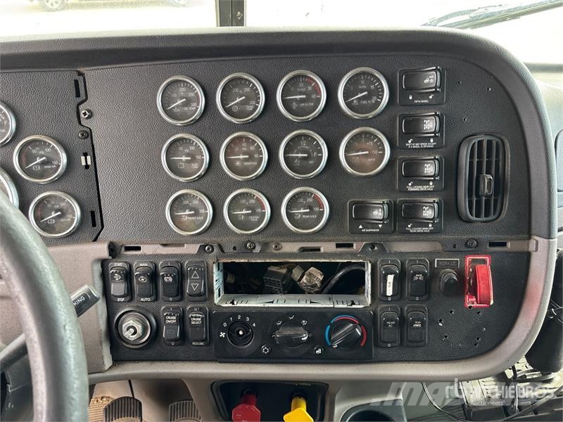 Peterbilt 367 وحدات الجر