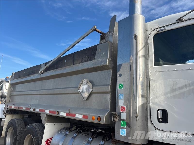Peterbilt 367 Tipper trucks