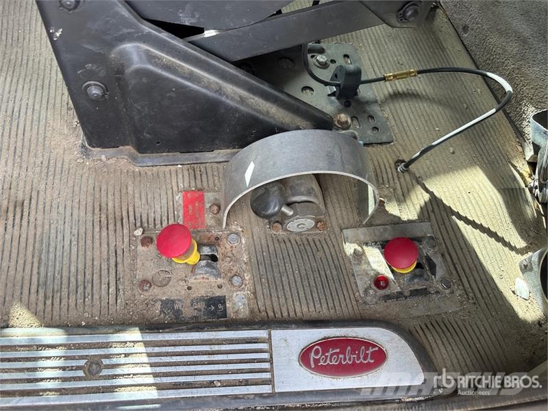 Peterbilt 367 وحدات الجر