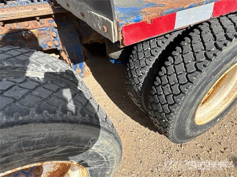 Peterbilt 367 وحدات الجر