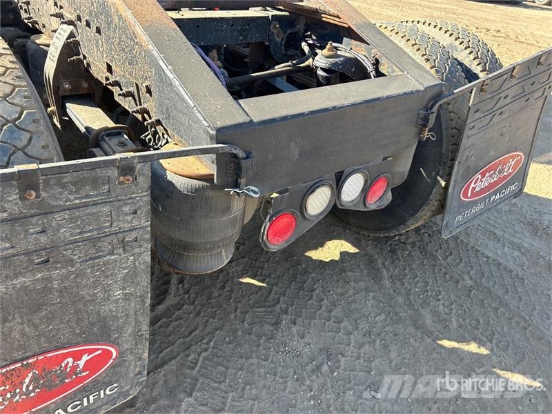 Peterbilt 367 Седельные тягачи