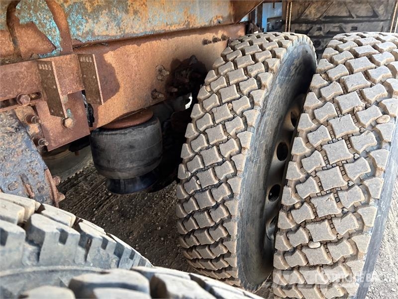 Peterbilt 367 Slamsuger
