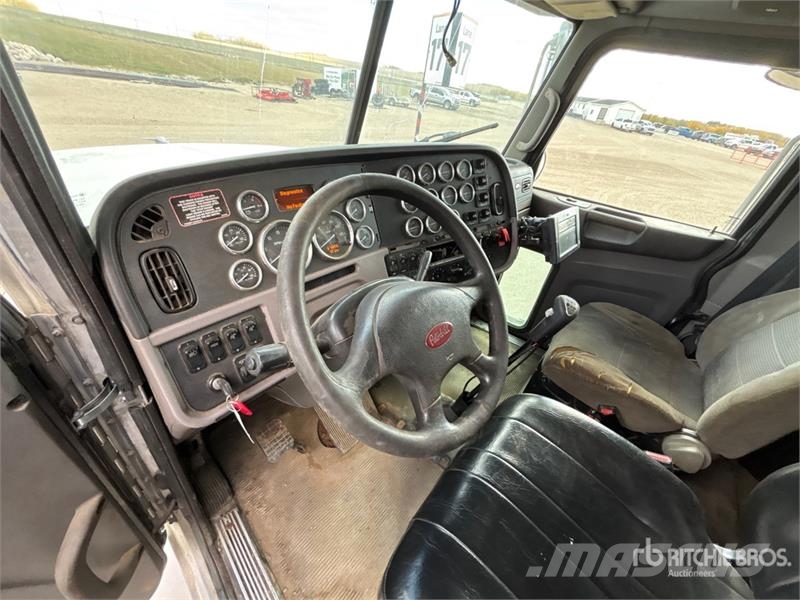 Peterbilt 367 وحدات الجر