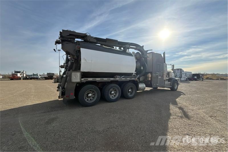 Peterbilt 367 Комби / вакуум камиони
