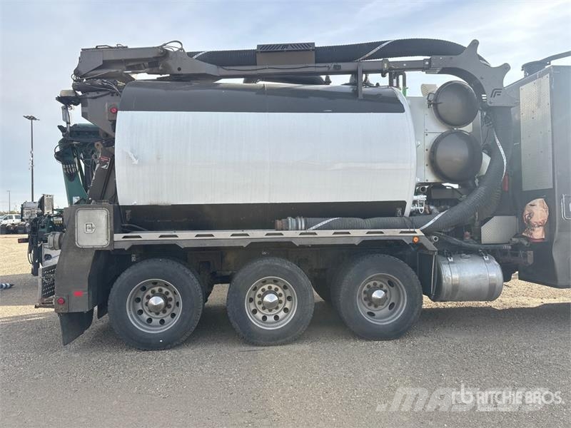 Peterbilt 367 Комби / вакуум камиони
