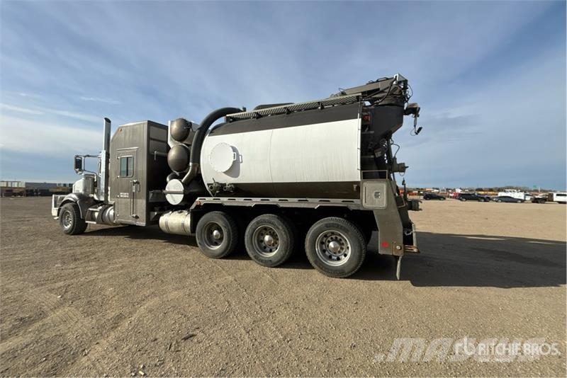 Peterbilt 367 Комби / вакуум камиони
