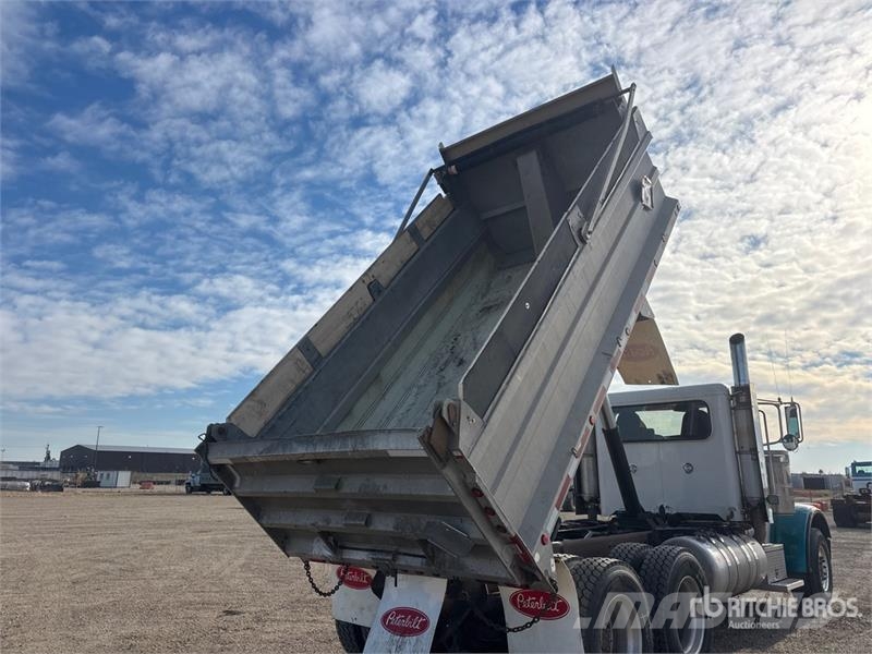 Peterbilt 367 Tipper trucks
