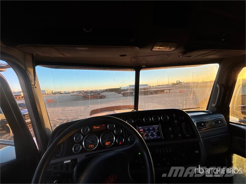 Peterbilt 367 Sadulveokid