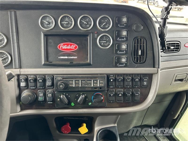 Peterbilt 367 Kombinované/Čerpací cisterny