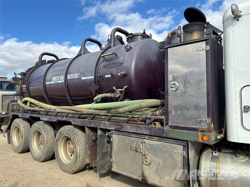 Peterbilt 367 組合/真空油槽車