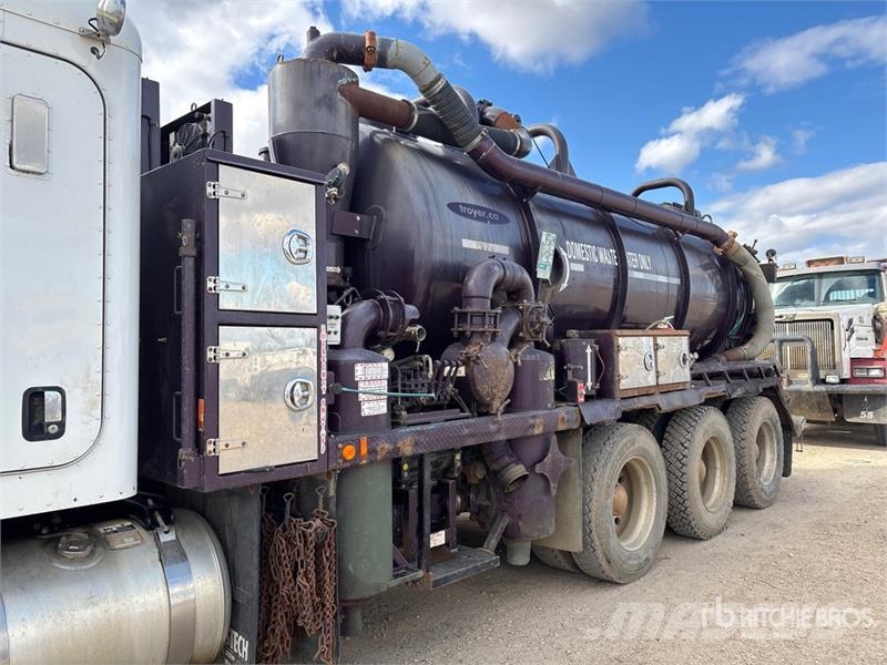 Peterbilt 367 組合/真空油槽車