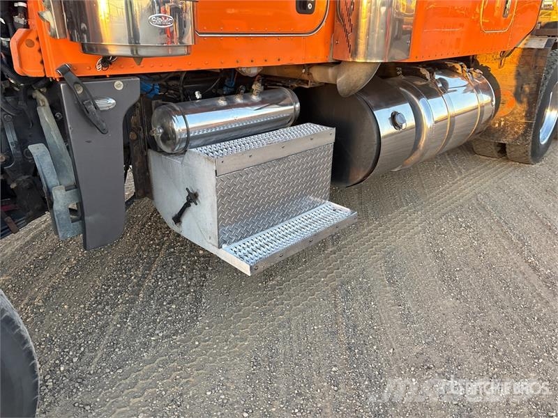 Peterbilt 367 Sadulveokid