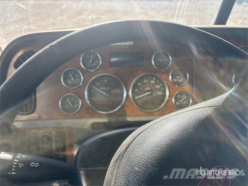 Peterbilt 367 Пожежні машини та устаткування