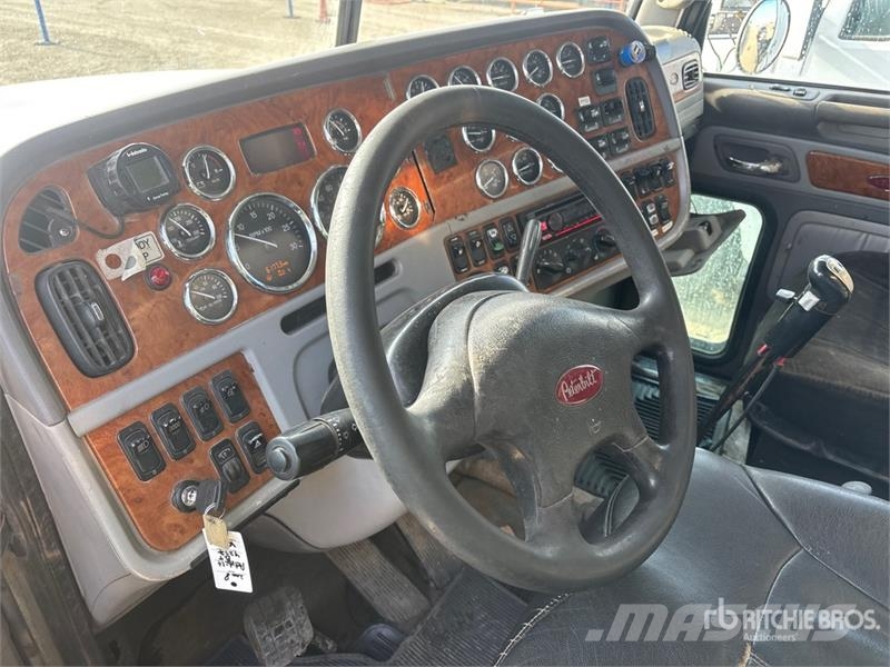 Peterbilt 367 Tipper trucks