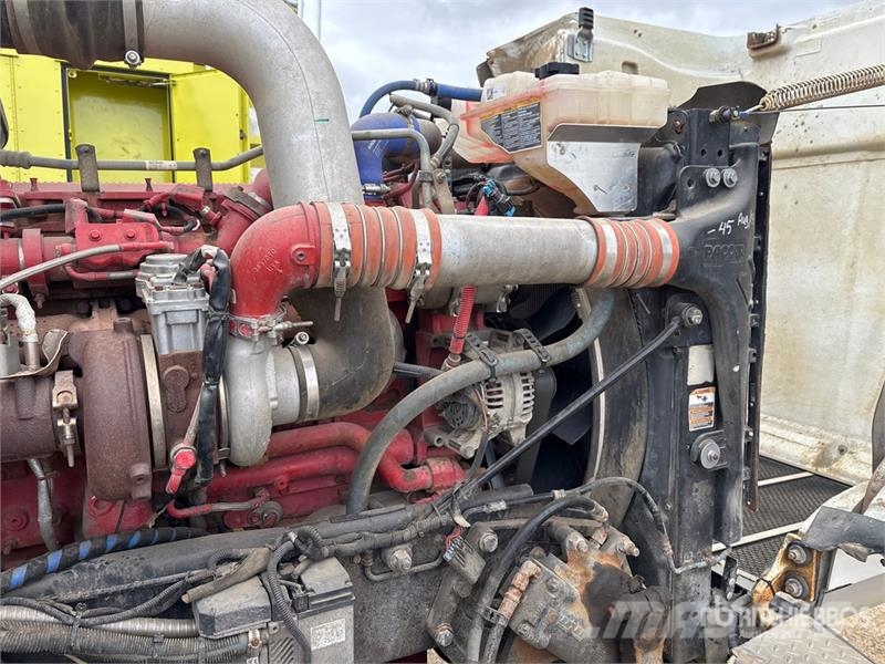 Peterbilt 367 6x4 Cab and Chassis Cabine en interieur