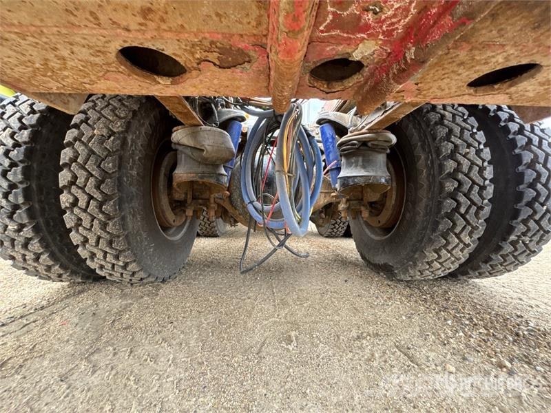 Peterbilt 367 6x4 Cab and Chassis Cabine en interieur