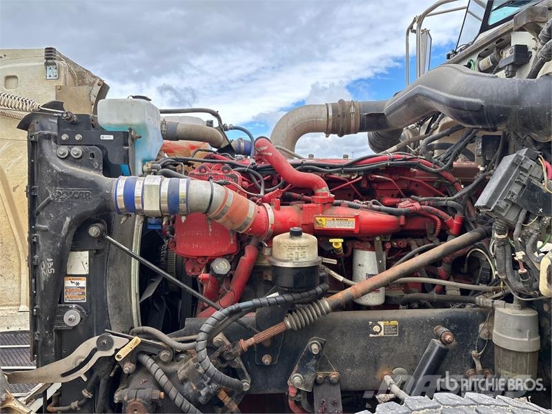Peterbilt 367 6x4 Cab and Chassis Cabine en interieur