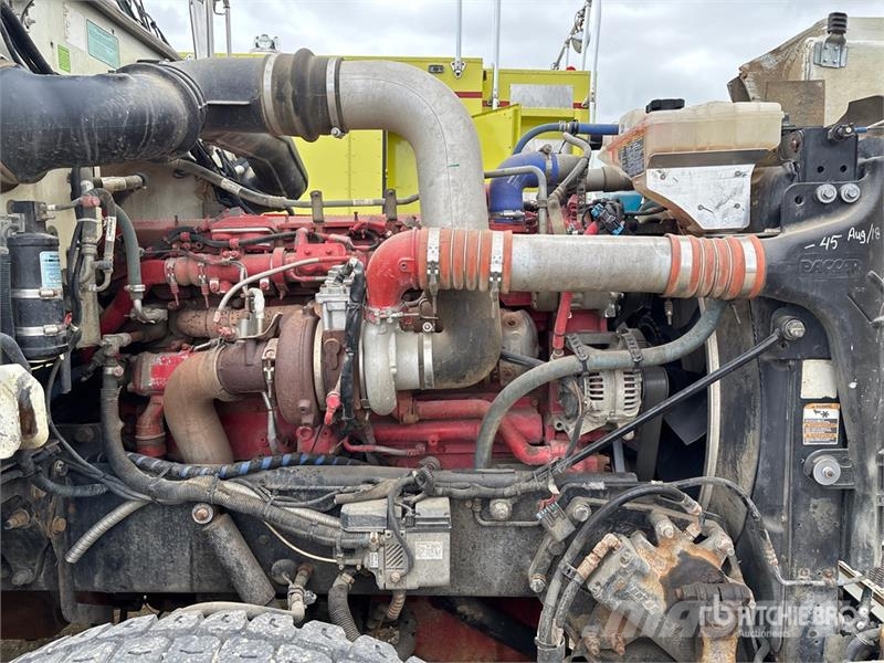 Peterbilt 367 6x4 Cab and Chassis Cabine en interieur