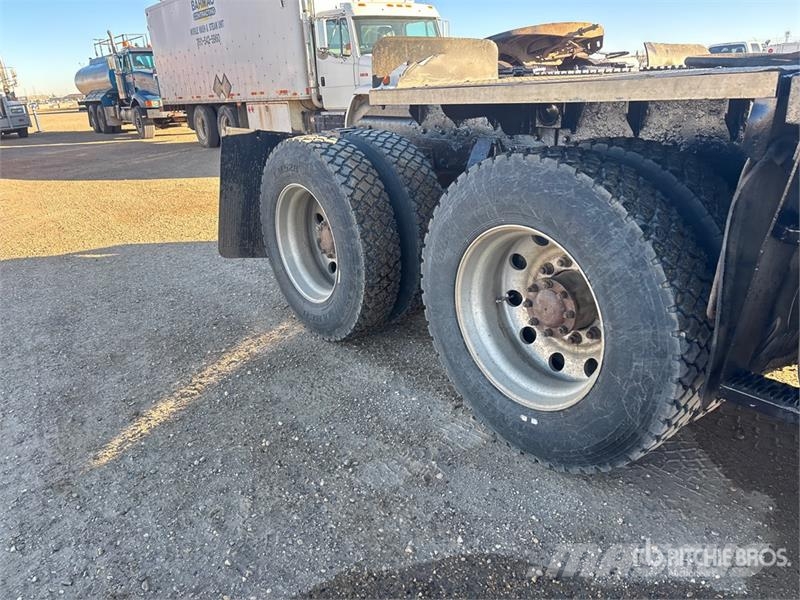 Peterbilt 367 6x4 Sleeper Winch Truck Евакуатори