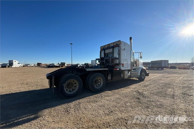 Peterbilt 367 6x4 Sleeper Winch Truck Евакуатори