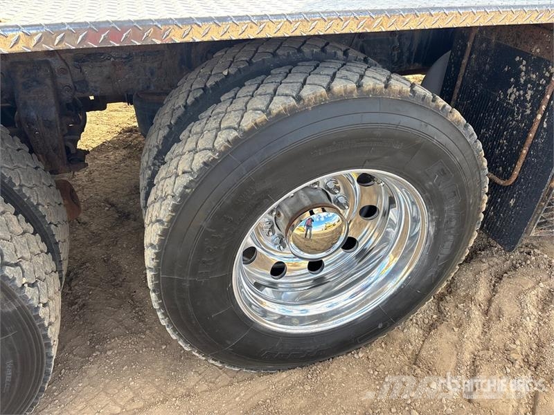 Peterbilt 367 8x6 Sleeper Winch Truck Vehículos de reciclaje
