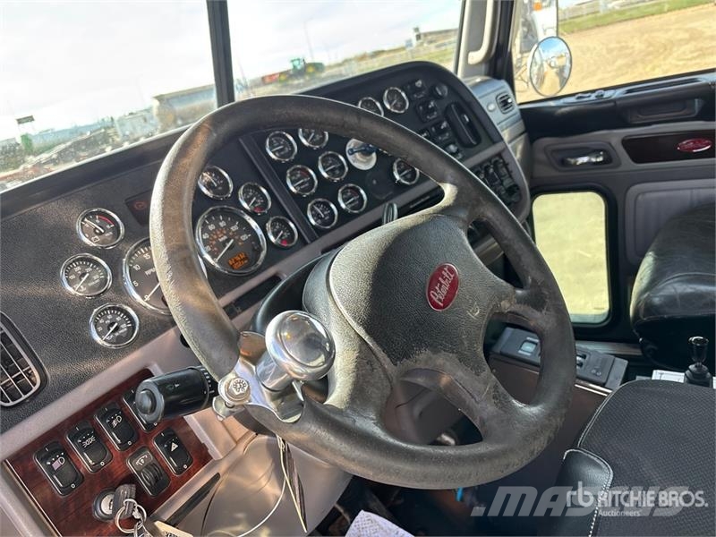 Peterbilt 367 8x6 Sleeper Winch Truck Автомобили за пътна помощ