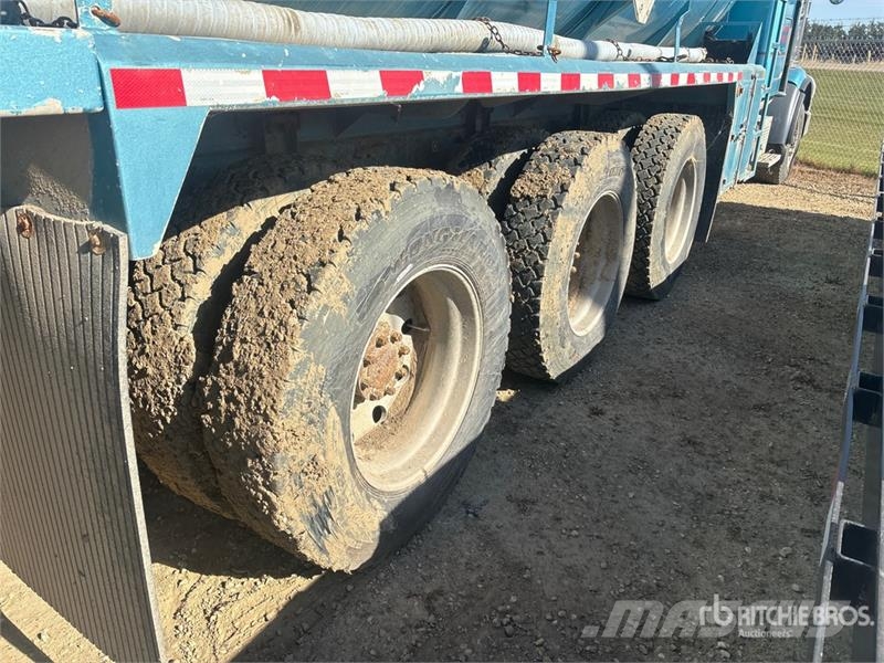 Peterbilt 367 8x6 Sleeper Water Truck (Inoperable) Wassertanker