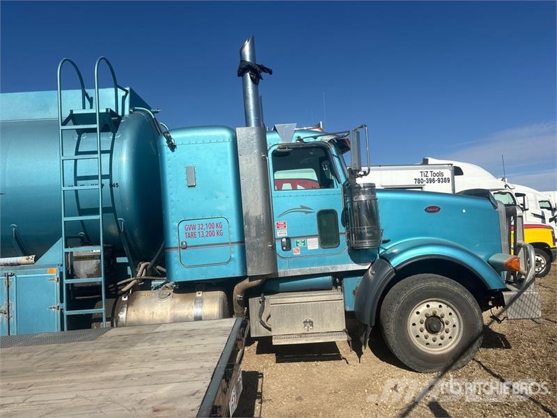 Peterbilt 367 8x6 Sleeper Water Truck (Inoperable) Wassertanker