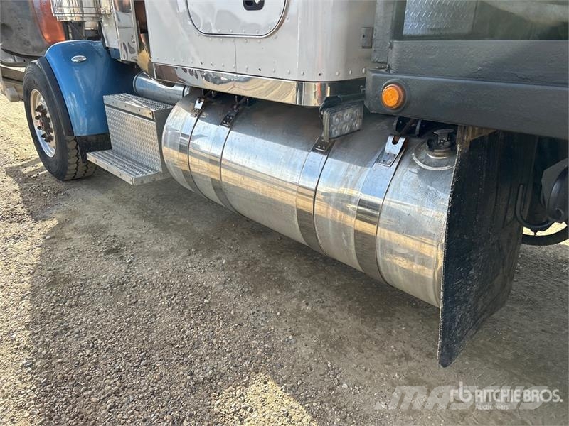 Peterbilt 367 8x6 Sleeper Winch Truck Bergungsfahrzeuge