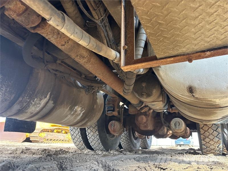 Peterbilt 367 8x6 Sleeper Winch Truck Vehículos de reciclaje
