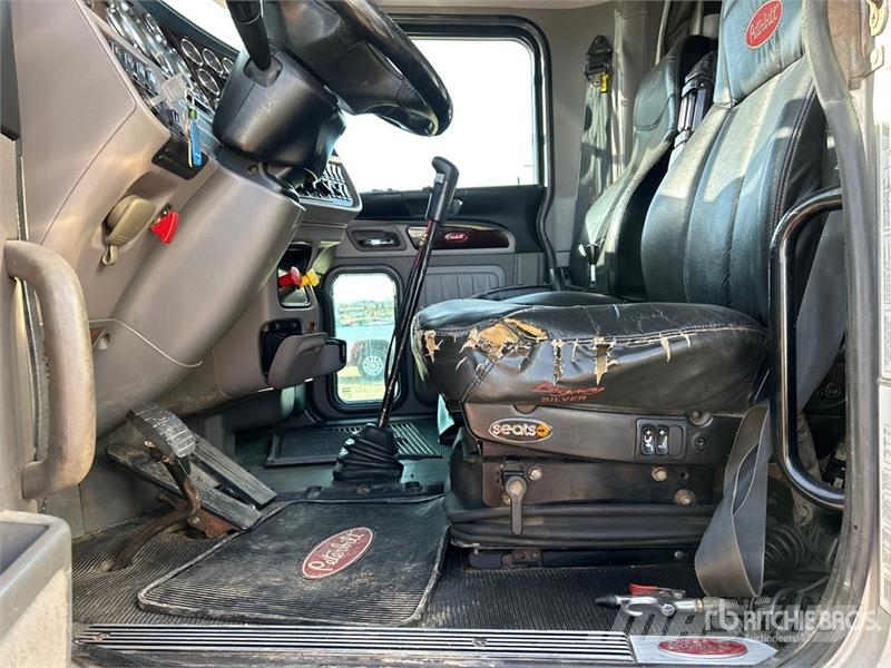 Peterbilt 367 8x6 Sleeper Winch Truck Bergungsfahrzeuge